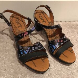 Art shoes. Strapy heels. Adjustable strap. Colorful blue / purple / pink. EUC